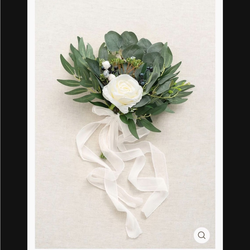 6 bridesmaids bouquets